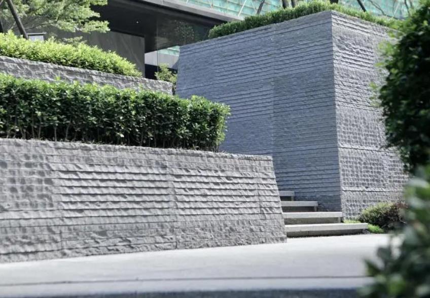 GRC廠家：GRC斧鑿石掛板如何安裝？